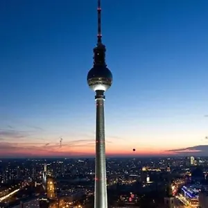 Romantic Style Alexanderplatz Almanya